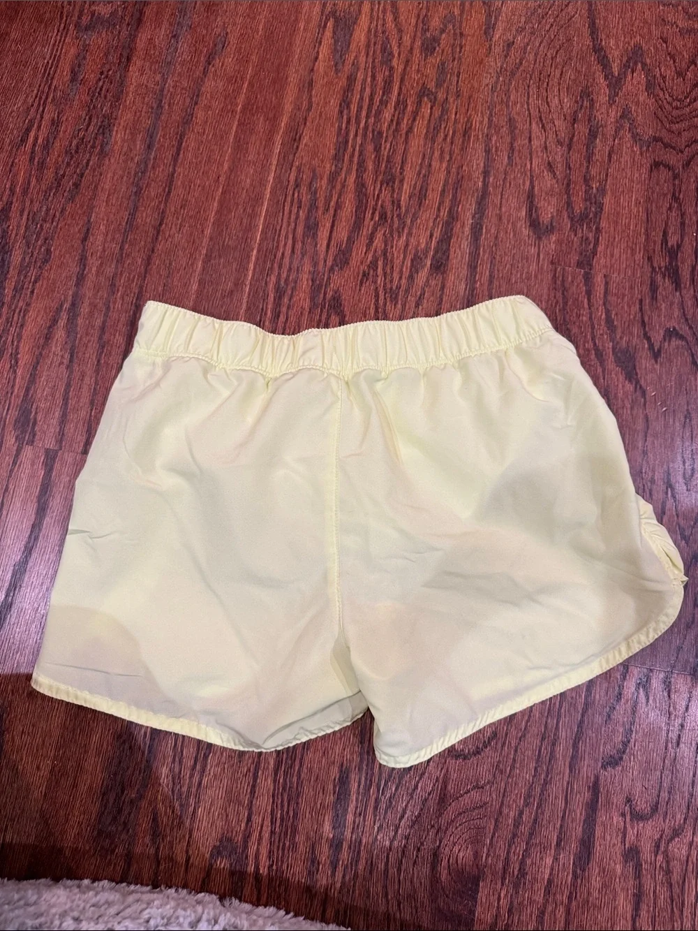 Old Navy Pale Neon Yellow Go-Dry Cool Ruffle Athletic Shorts size XL 14-16)